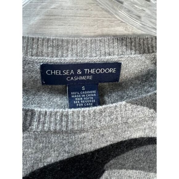 Chelsea & Theodore Cashmere Camo Print Sweater Gray Small - Picture 4 of 4